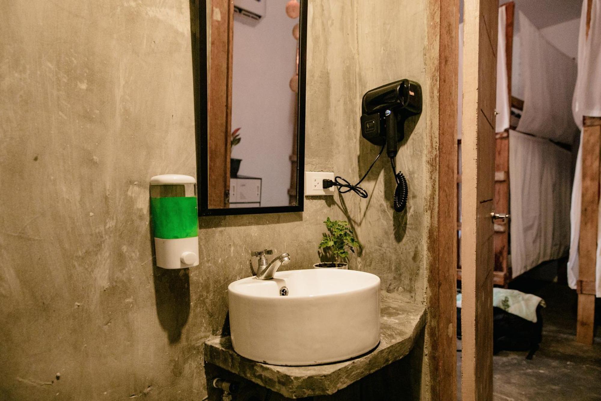 Ozen Freediving Hostel General Luna  Zewnętrze zdjęcie